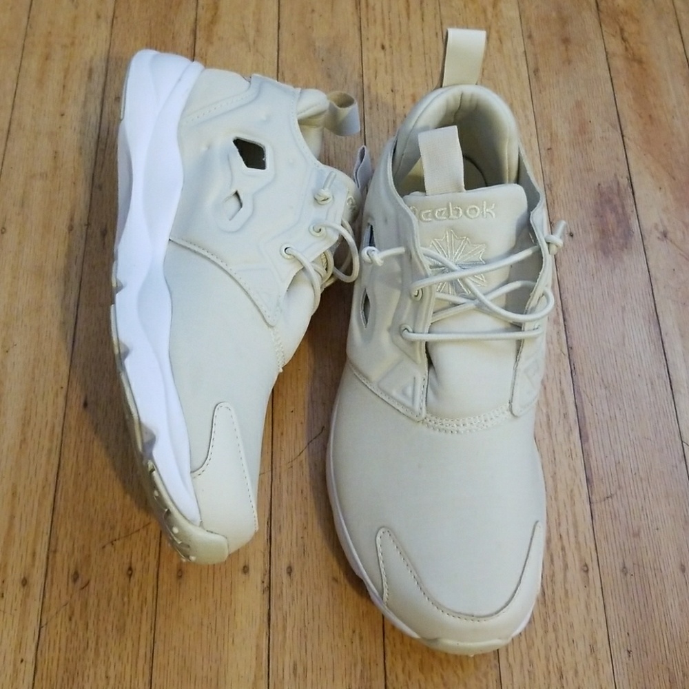 Reebok Sneakers
